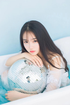 女人卫生间脱裤自慰